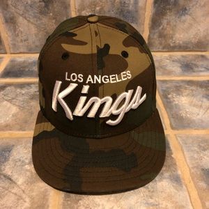 Los Angeles Kings new era fitted hat size 7